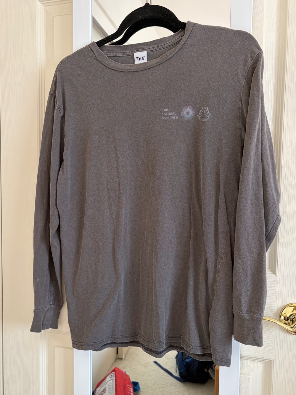 Aritzia TNA Long sleeve Tee Gray Healing Crystals Grey XS